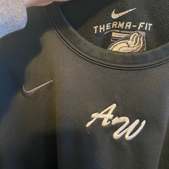 nike therma-fit sweatshirt - Picture 4 of 4